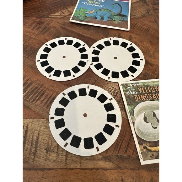 Vintage 1971 View Master The Little Yellow Dinosaur B605 3 Reel Set with Sleeve - Picture 3 of 3